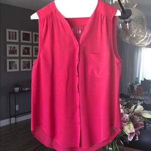 Joie sleeveless silk button down blouse (M)
